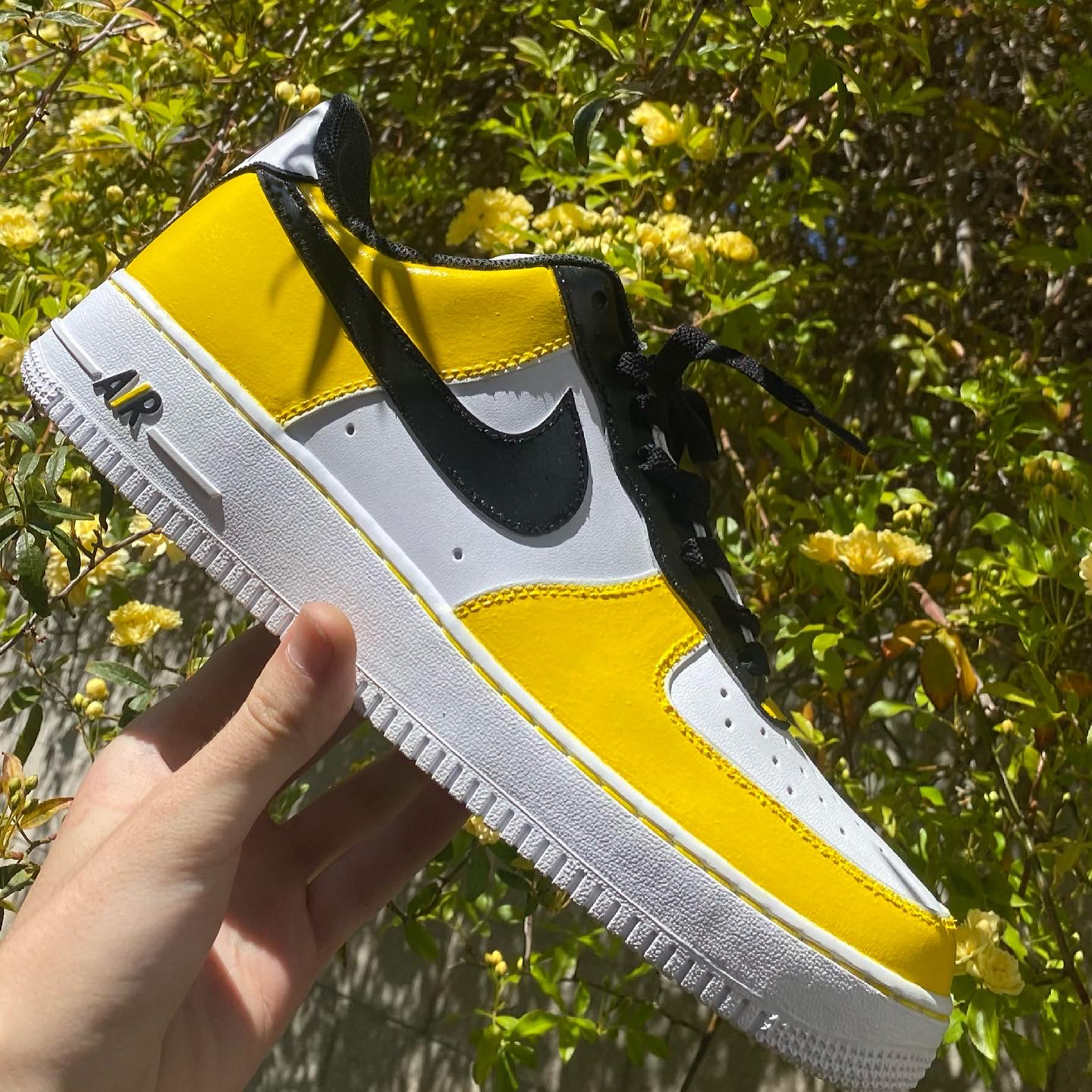 Custom Nike Air Force 1 " BUMBLEBEE "